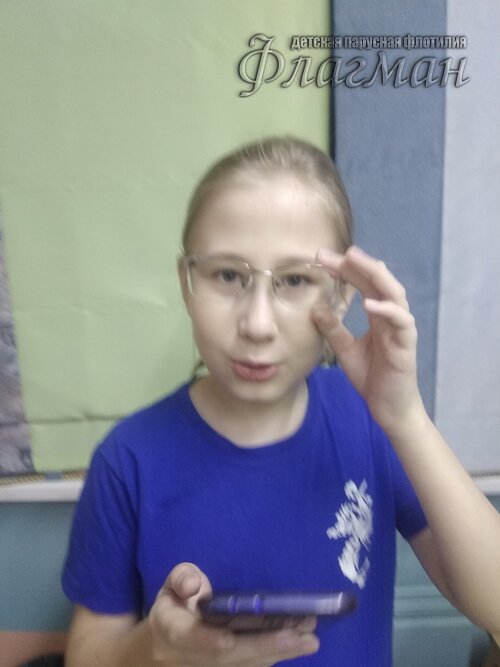 6fa03352.ID Photo.030331